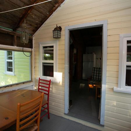 Fun Place With A Sandy Beach For Swimming, Boating, And Fishing, Featuring 3 Available Cabins Fenelon Falls Bagian luar foto