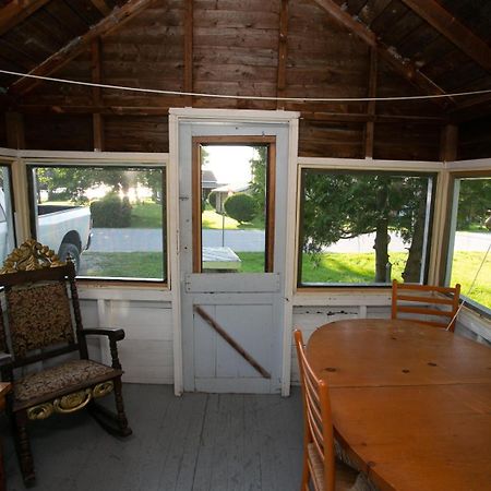 Fun Place With A Sandy Beach For Swimming, Boating, And Fishing, Featuring 3 Available Cabins Fenelon Falls Bagian luar foto