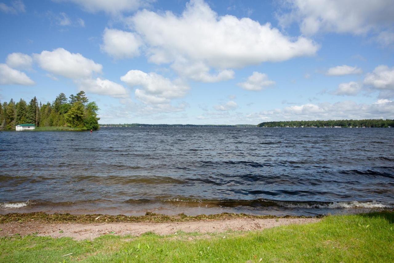 Fun Place With A Sandy Beach For Swimming, Boating, And Fishing, Featuring 3 Available Cabins Fenelon Falls Bagian luar foto