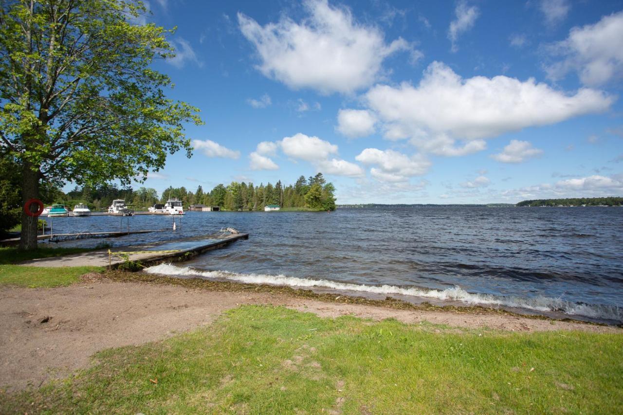 Fun Place With A Sandy Beach For Swimming, Boating, And Fishing, Featuring 3 Available Cabins Fenelon Falls Bagian luar foto