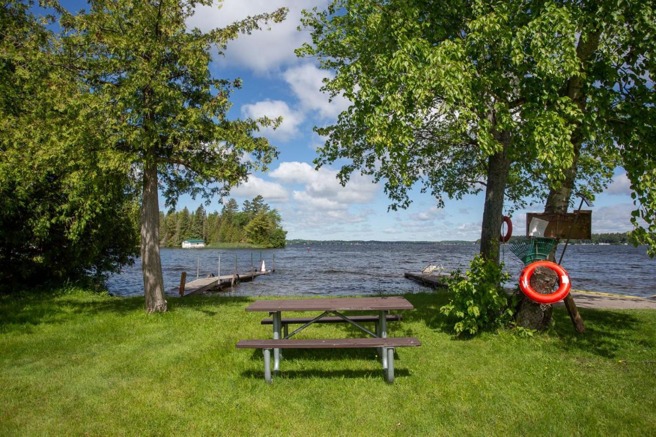 Fun Place With A Sandy Beach For Swimming, Boating, And Fishing, Featuring 3 Available Cabins Fenelon Falls Bagian luar foto