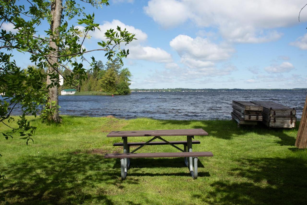 Fun Place With A Sandy Beach For Swimming, Boating, And Fishing, Featuring 3 Available Cabins Fenelon Falls Bagian luar foto