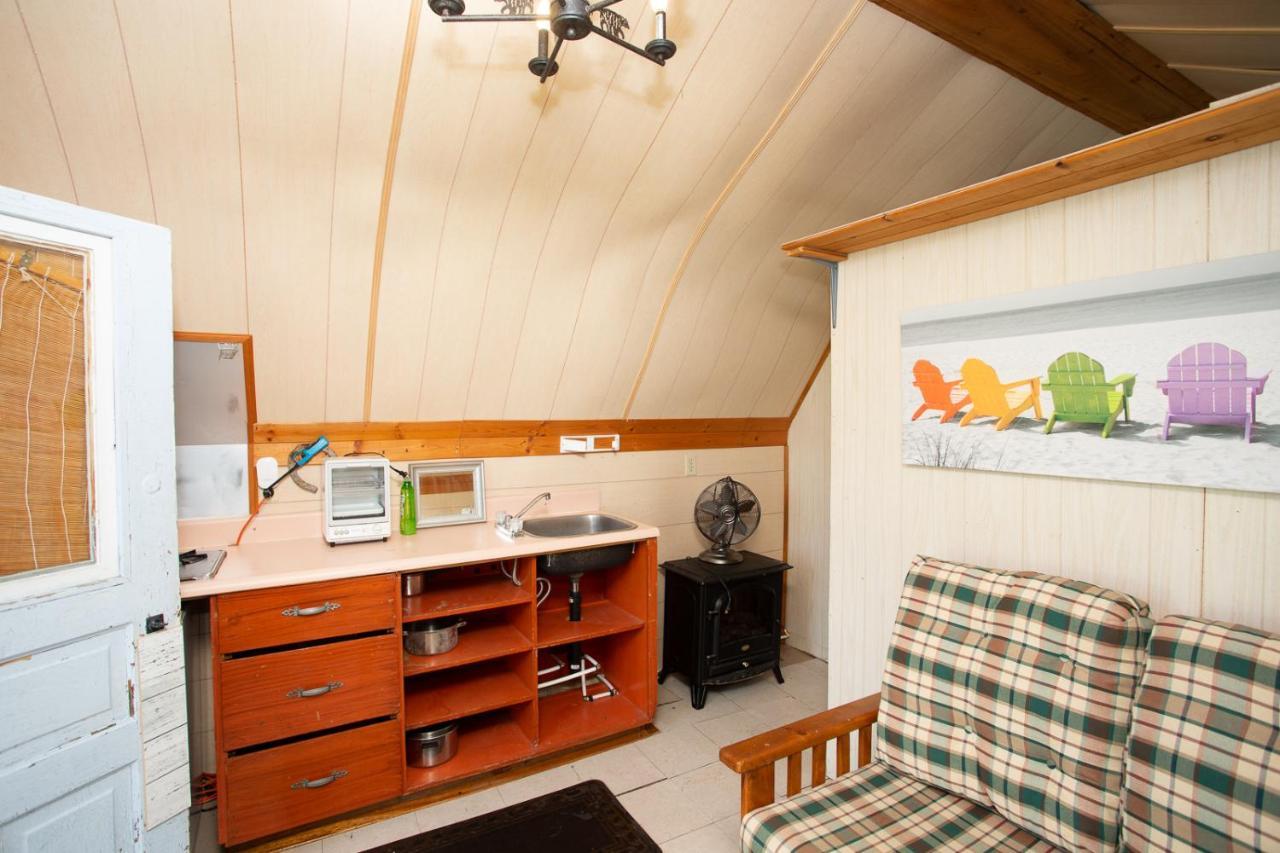Fun Place With A Sandy Beach For Swimming, Boating, And Fishing, Featuring 3 Available Cabins Fenelon Falls Bagian luar foto