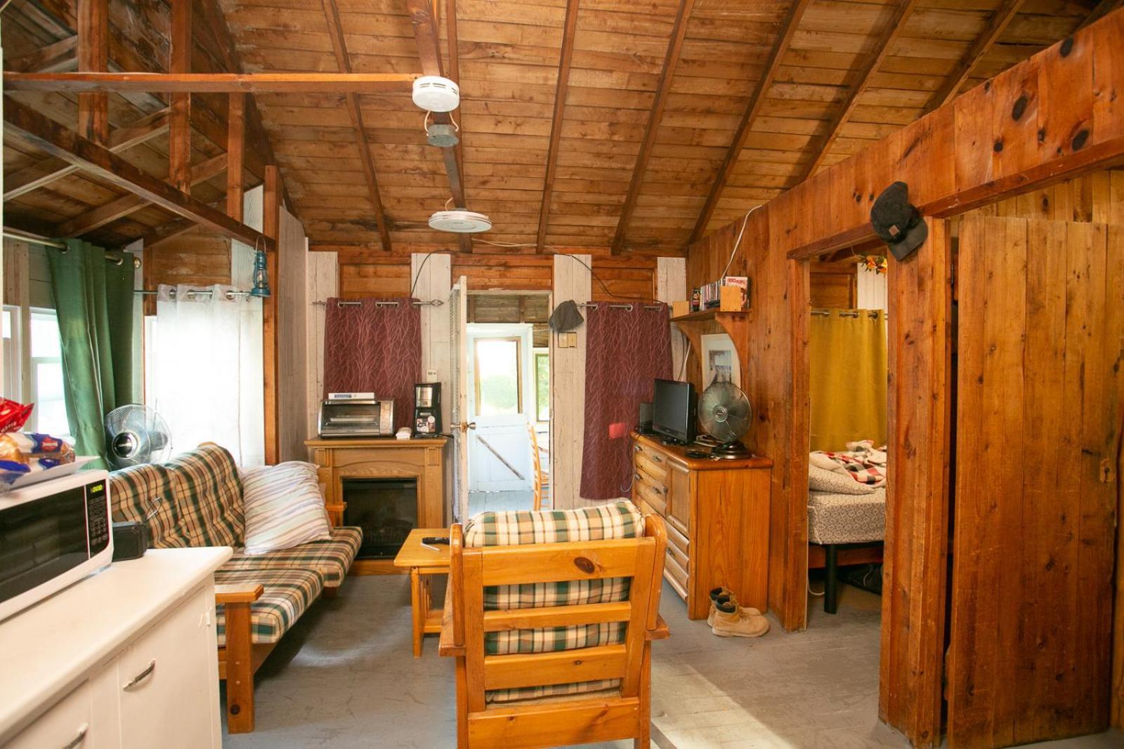 Fun Place With A Sandy Beach For Swimming, Boating, And Fishing, Featuring 3 Available Cabins Fenelon Falls Bagian luar foto