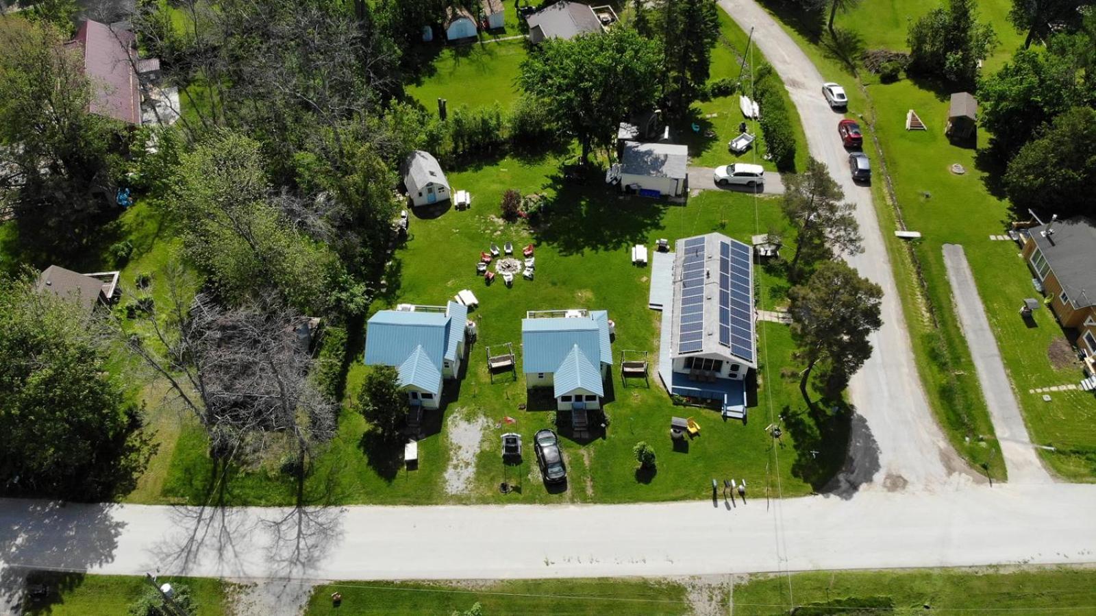 Fun Place With A Sandy Beach For Swimming, Boating, And Fishing, Featuring 3 Available Cabins Fenelon Falls Bagian luar foto