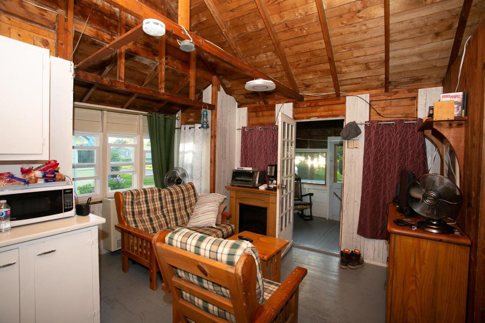 Fun Place With A Sandy Beach For Swimming, Boating, And Fishing, Featuring 3 Available Cabins Fenelon Falls Bagian luar foto