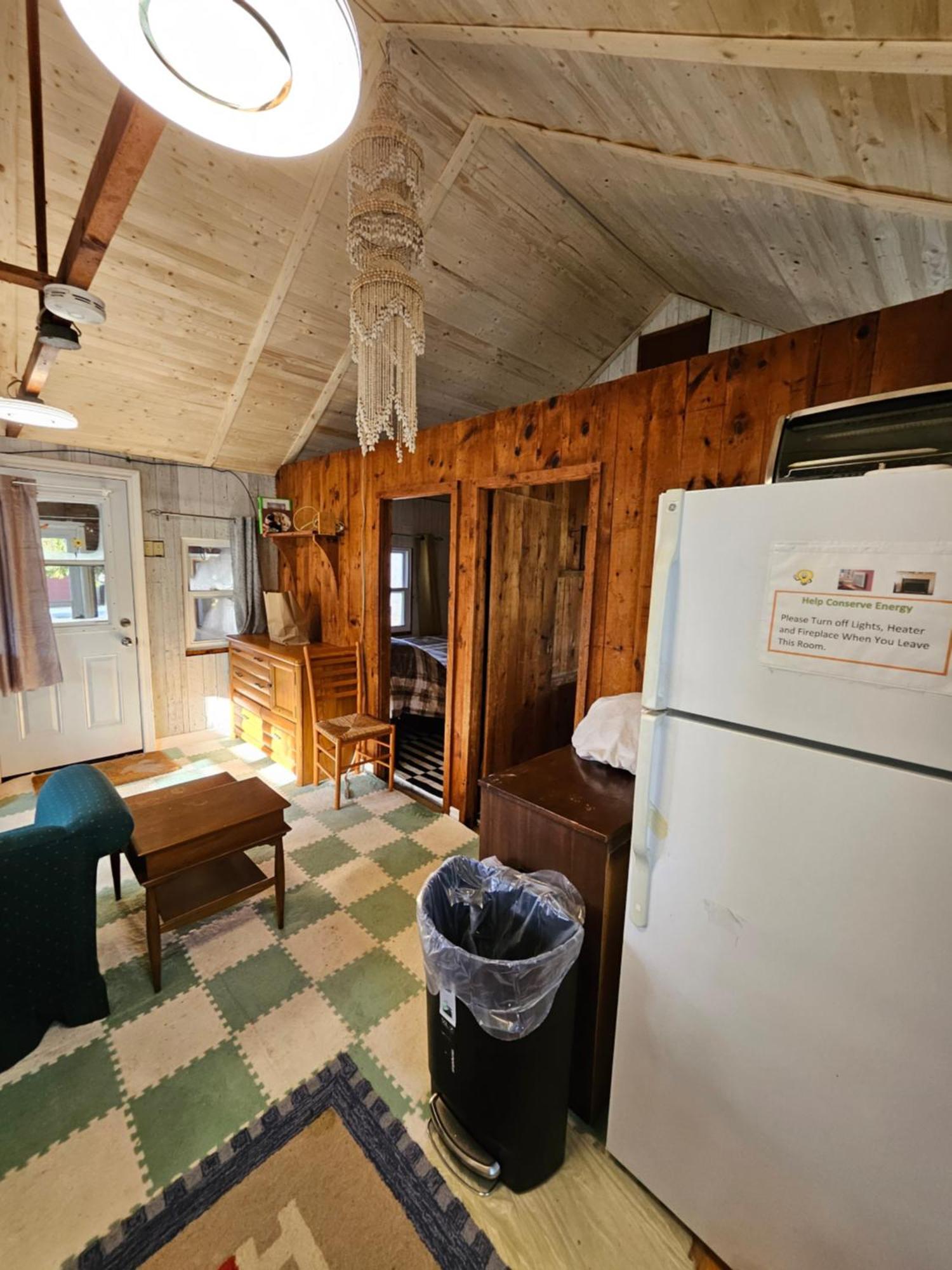 Fun Place With A Sandy Beach For Swimming, Boating, And Fishing, Featuring 3 Available Cabins Fenelon Falls Bagian luar foto